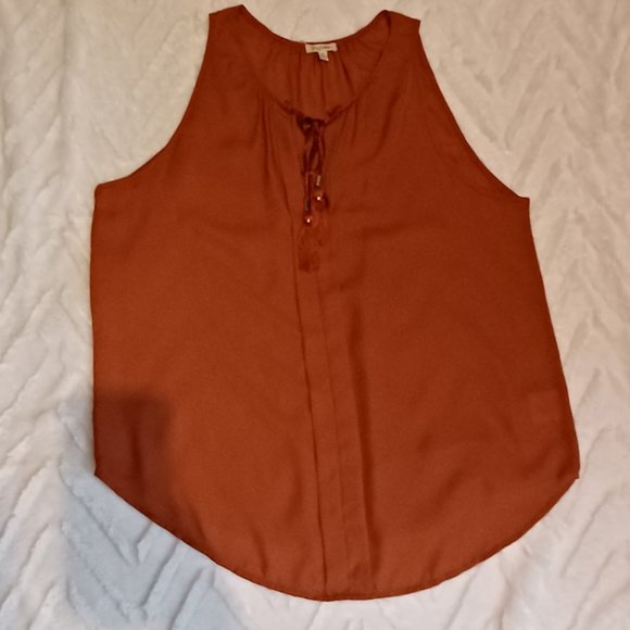 LILY WHITE - Picture 2 of 3